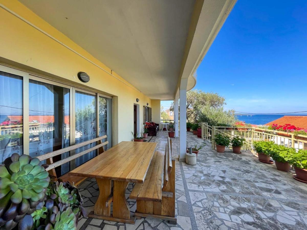 Apartments By The Sea Lun, Pag - 19358 룬 외부 사진