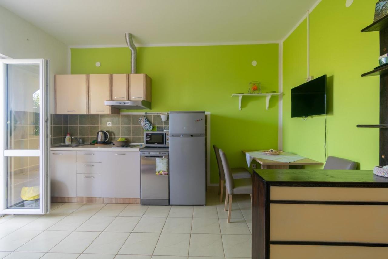 Apartments By The Sea Lun, Pag - 19358 룬 외부 사진